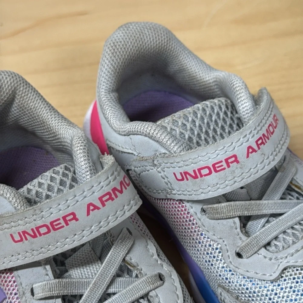 Under Armour toddler baby Gray and‎ Pink velcro Sneakers size 5K